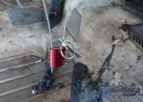 1993 Chevrolet Suburban C1500 из США, поврежденный, VIN 1GNEC16K9PJ323342